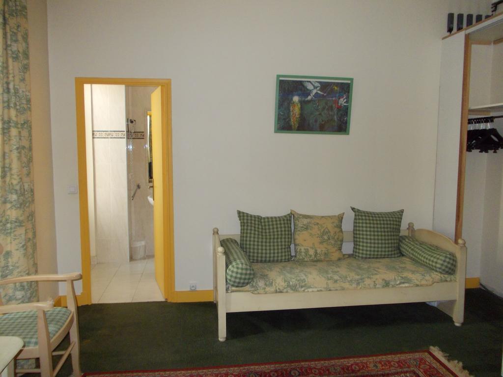 ביוליו-סור-מר Hotel Marcellin חדר תמונה